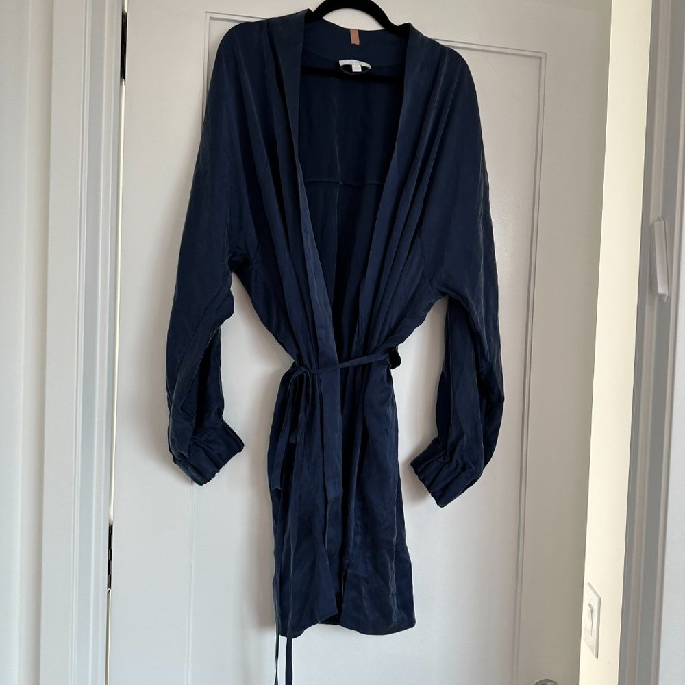 Lunya Washable Silk Robe SZ 1X Deep Blue Hypoallergenic Removable Belt - Picture 4 of 7